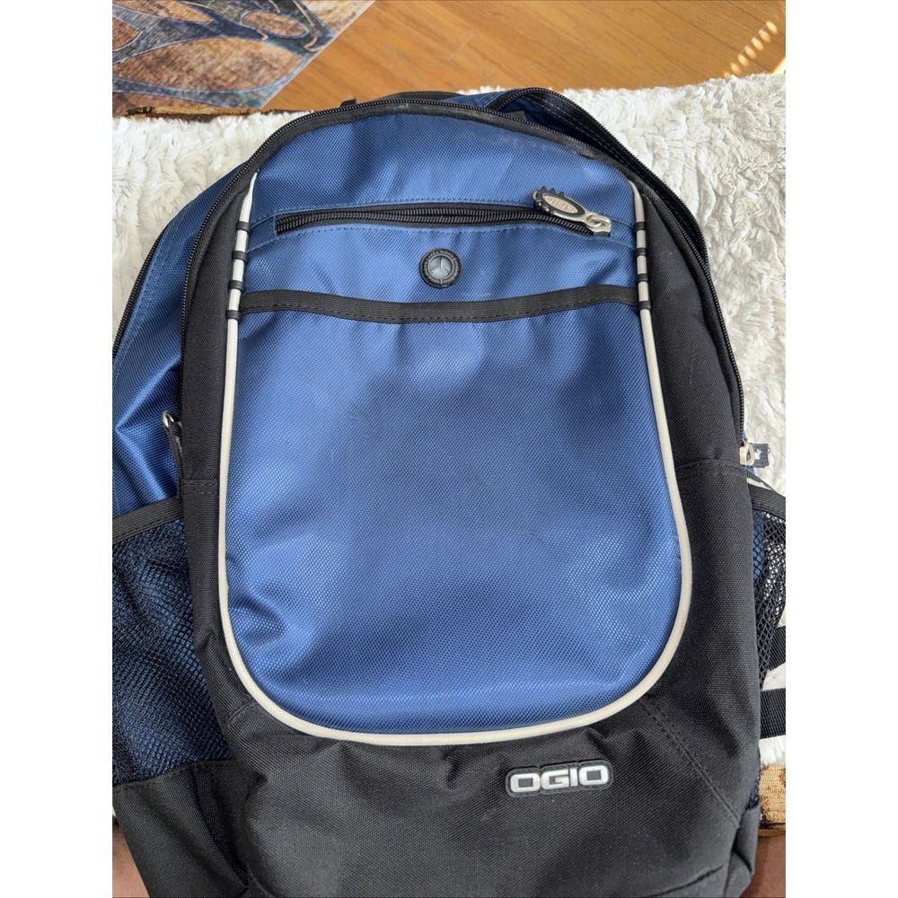 OGIO Carbon Backpack with Audio Pocket Black Blue Padded 5280